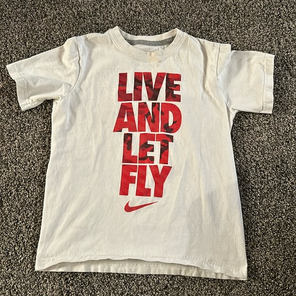 Nike Other - Nike Boys Tee Size S